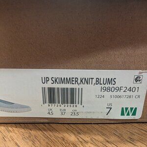 Vionic Up Skimmer Knit Blue Sneakers - Blue/White
Size 7 Wide